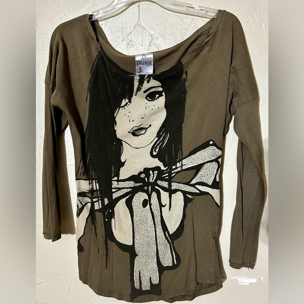 2000s Graphic Long Sleeve Top
